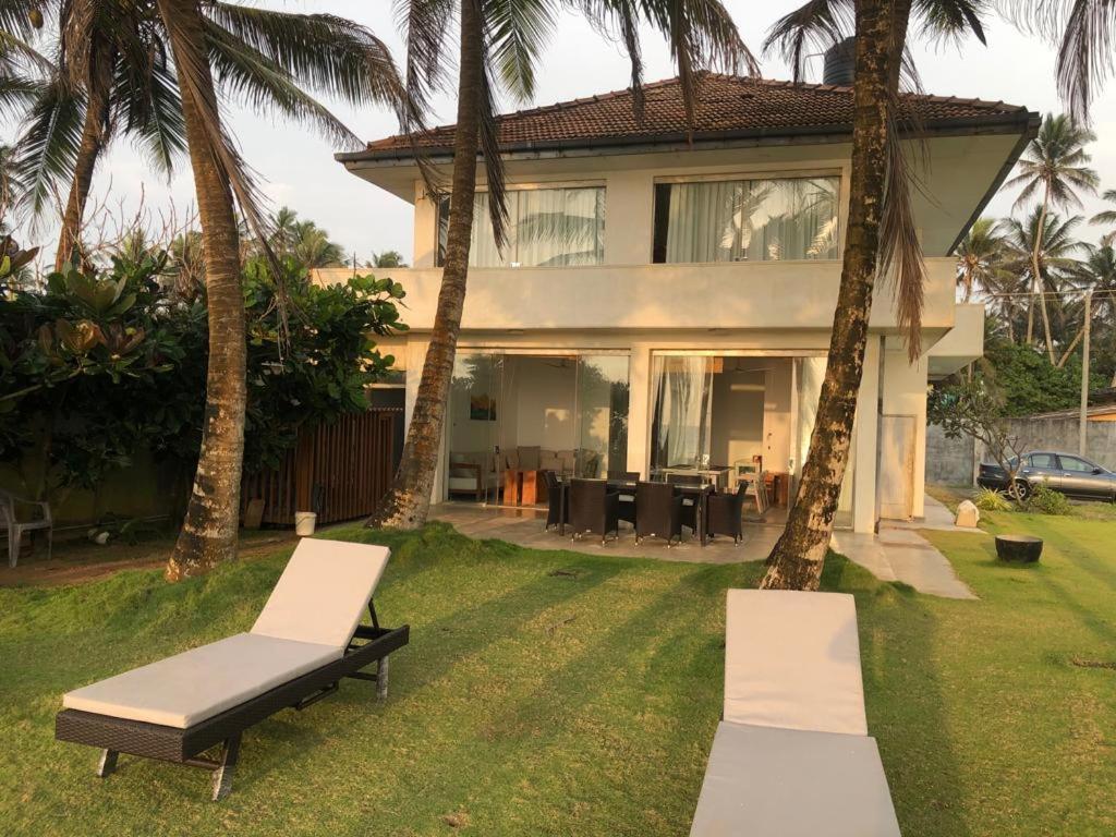 The Beach House Ambalangoda  Buitenkant foto
